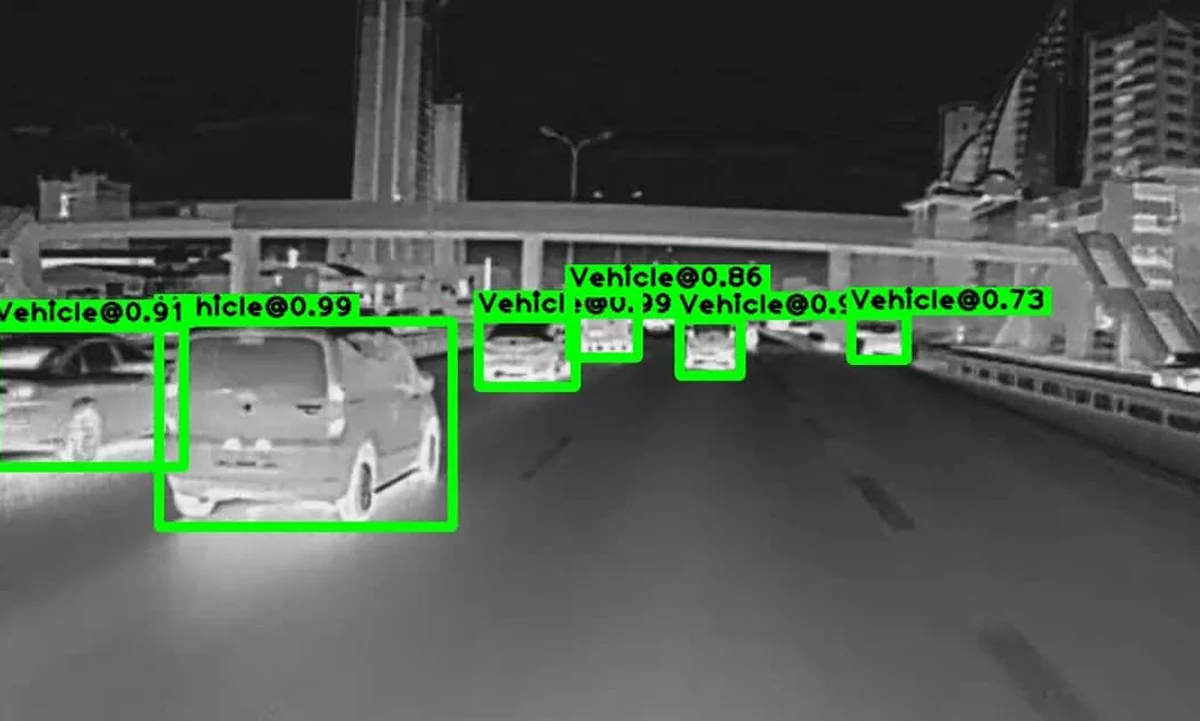 Thermal vehicle detection example 1